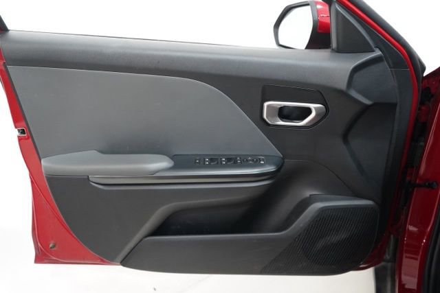 Used 2025 Kia K4 LXS image 19
