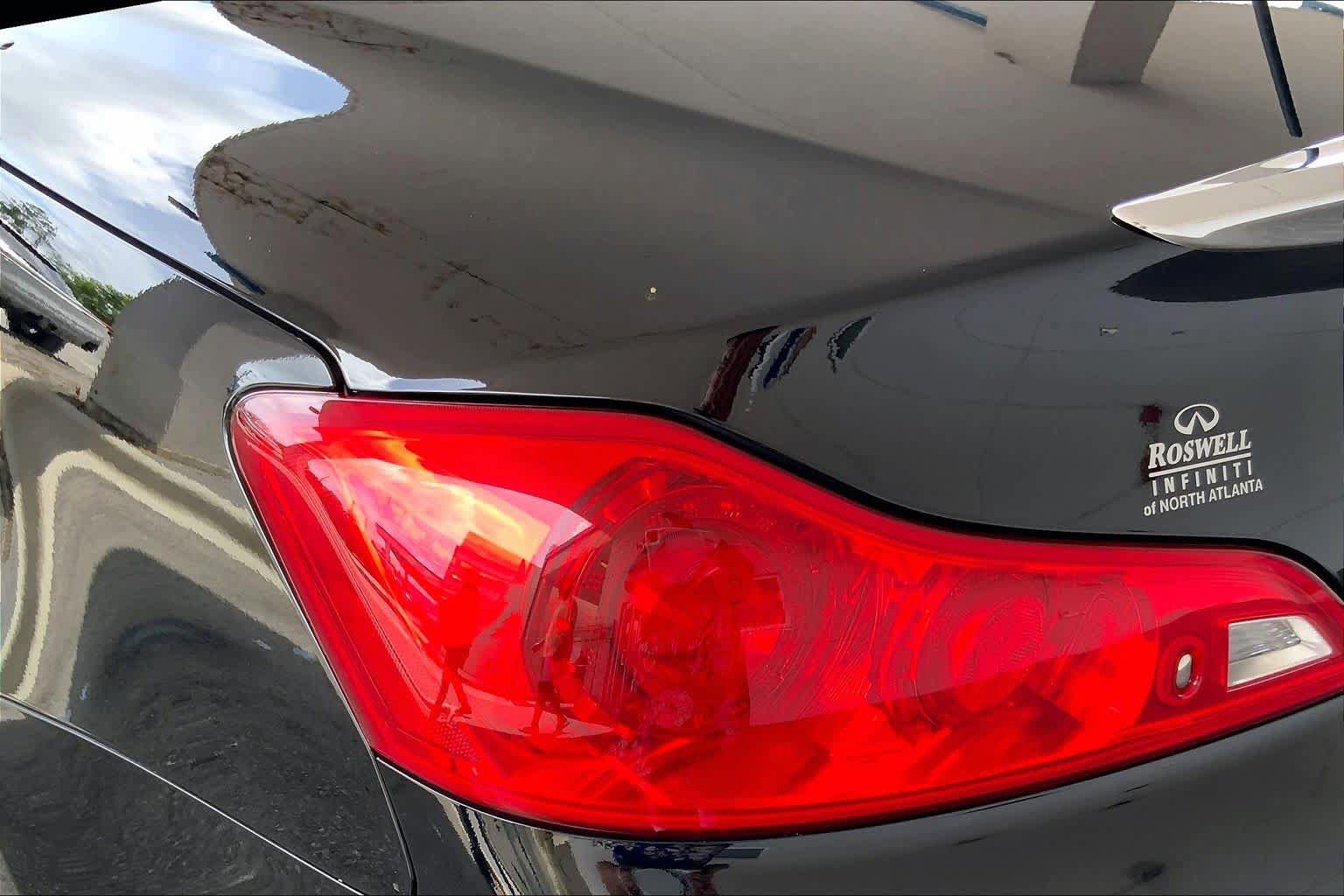 Used 2014 INFINITI Q60 Convertible w/ Premium Package RWD image 28