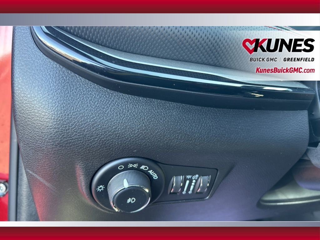 Used 2025 Jeep Compass Trailhawk image 17