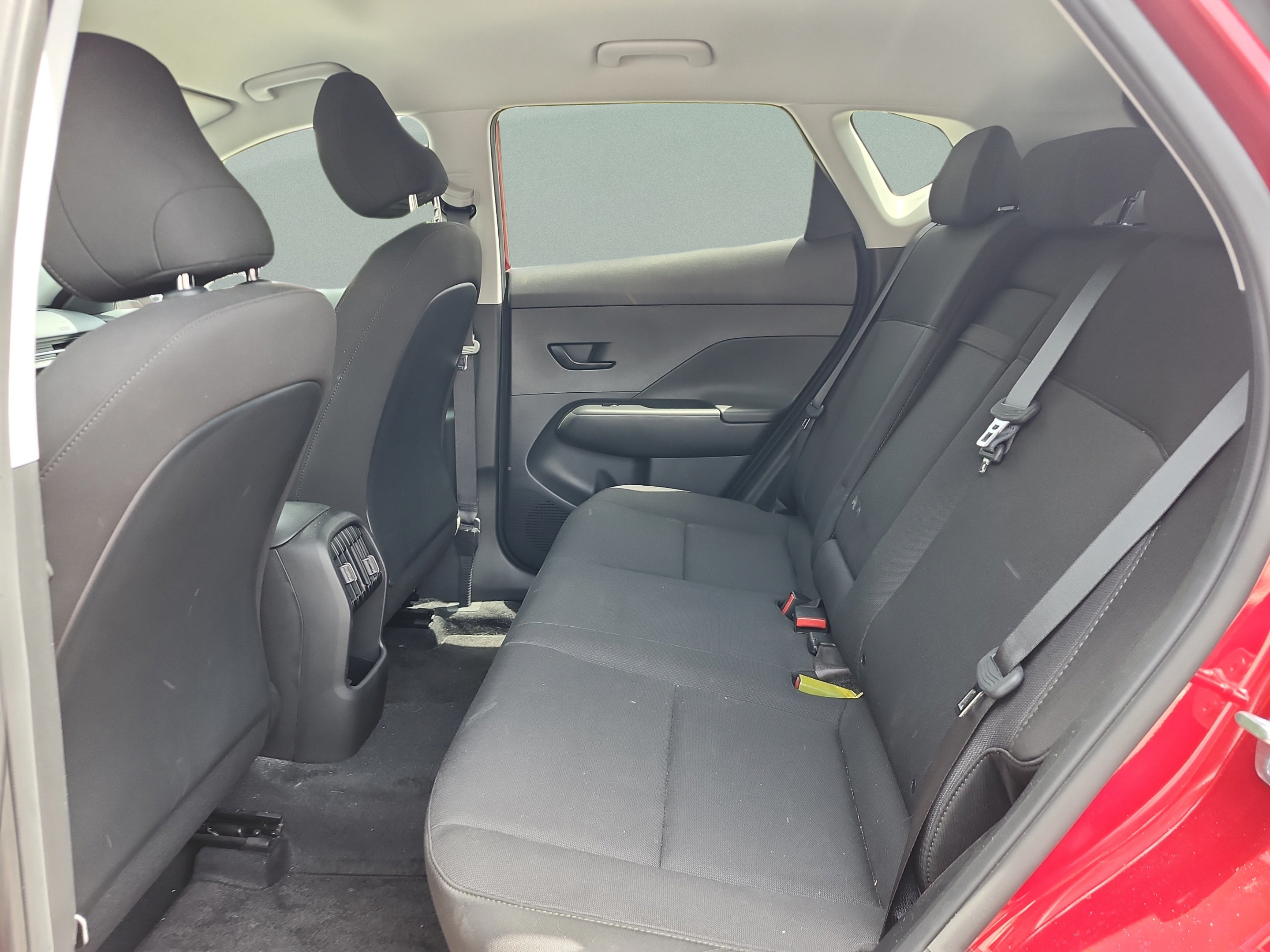 Certified 2024 Hyundai Kona SEL w/ Convenience Package FWD image 17