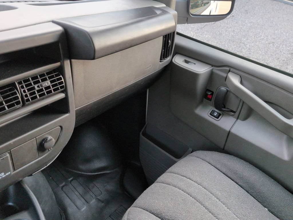 Used 2025 Chevrolet Express 2500 w/ Driver Convenience Package RWD image 17