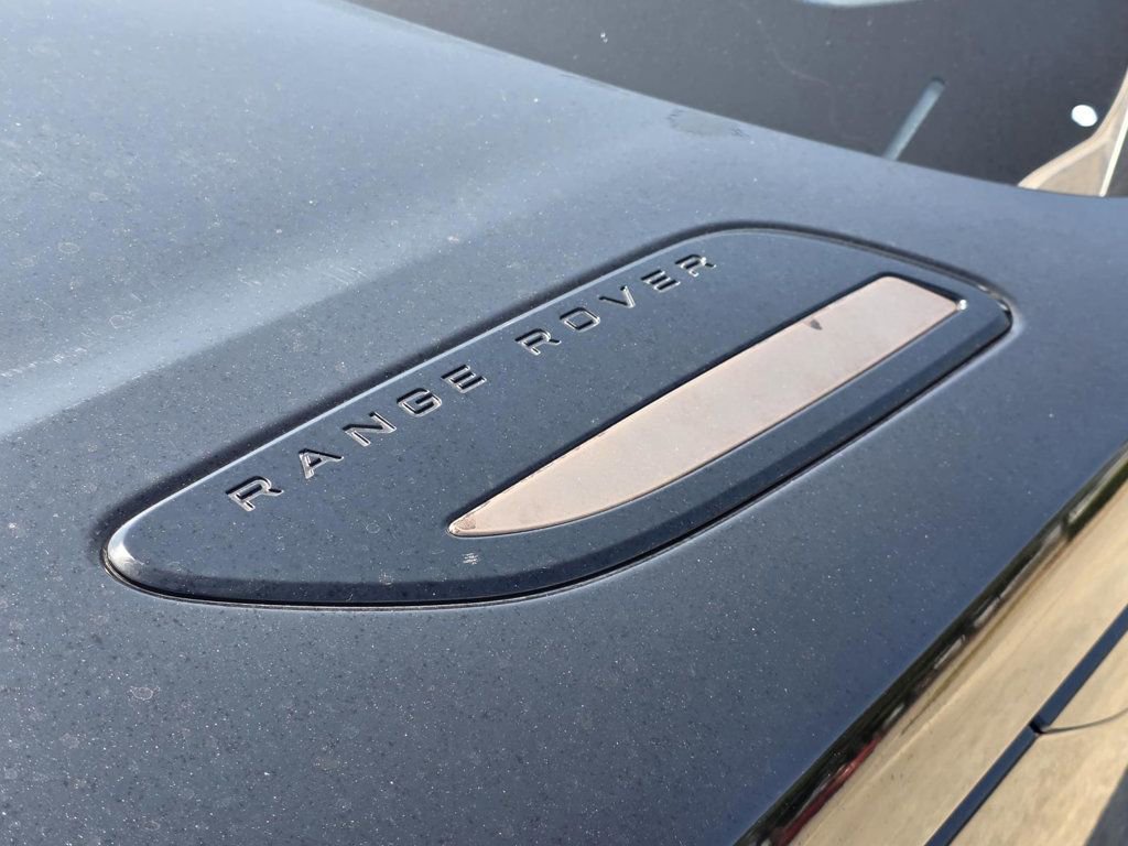 Used 2019 Land Rover Range Rover Velar R-Dynamic SE AWD/4WD image 34
