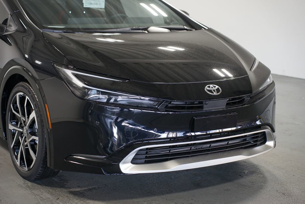 New 2026 Toyota Prius Plug-In Hybrid image 4