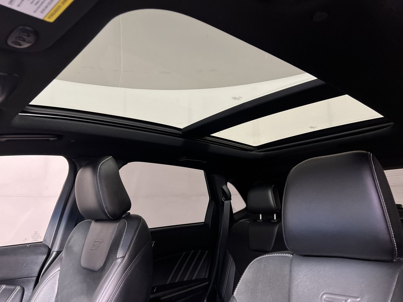 Used 2020 Ford Edge ST w/ Equipment Group 401A AWD/4WD image 24