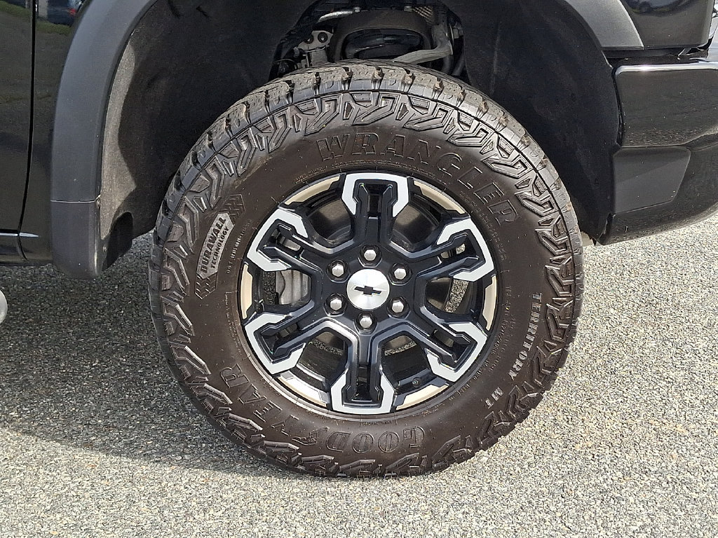 Certified 2025 Chevrolet Silverado 1500 ZR2 w/ Technology Package AWD/4WD image 8