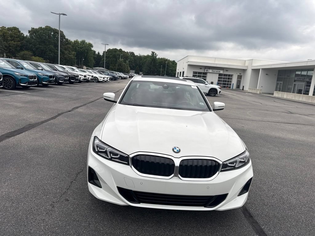 Used 2023 BMW 330i xDrive Sedan w/ Driving Assistance Package AWD/4WD video 2