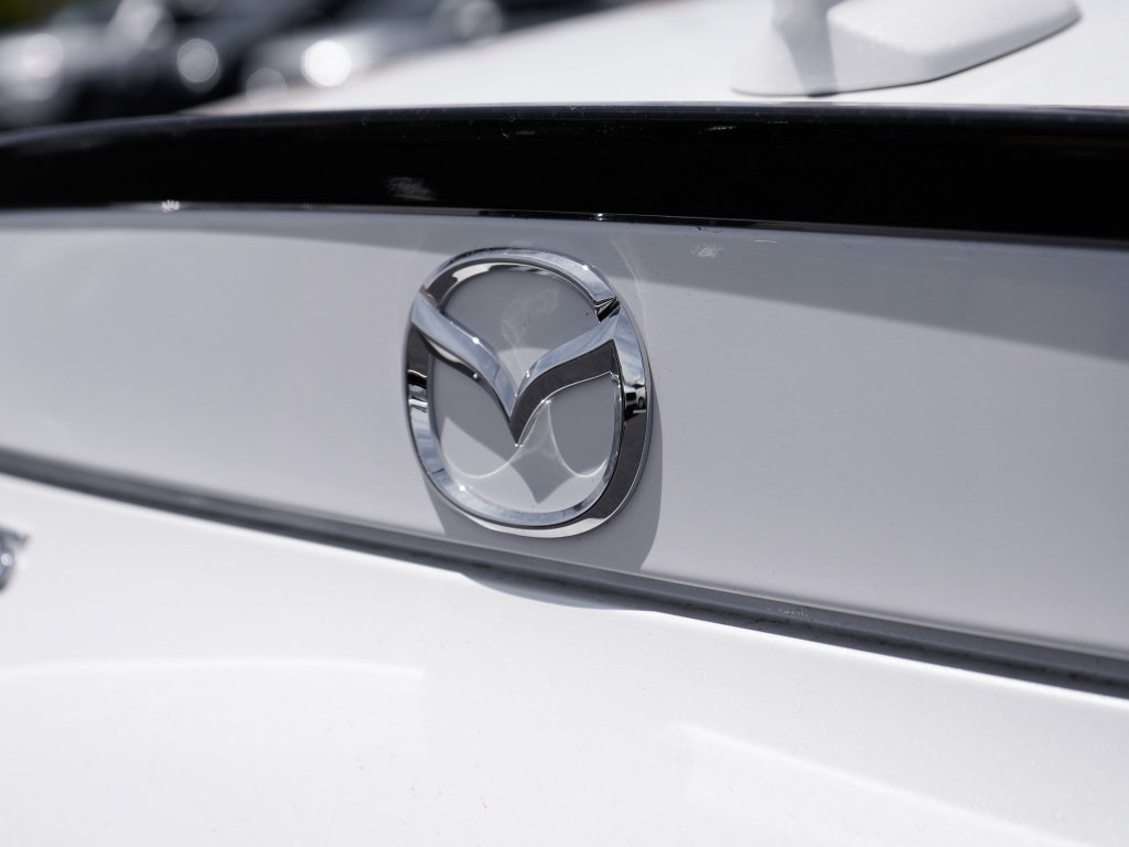 New 2026 MAZDA MX-5 Miata Club w/ Appearance Package RWD image 10