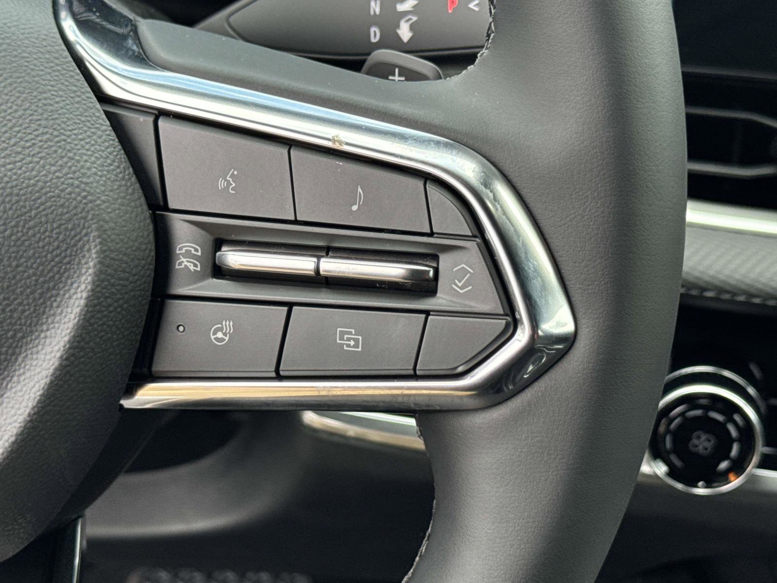 New 2026 Chevrolet Equinox LT image 9