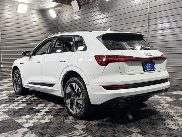 Used 2022 Audi e-tron Premium w/ Convenience Plus Package image 7