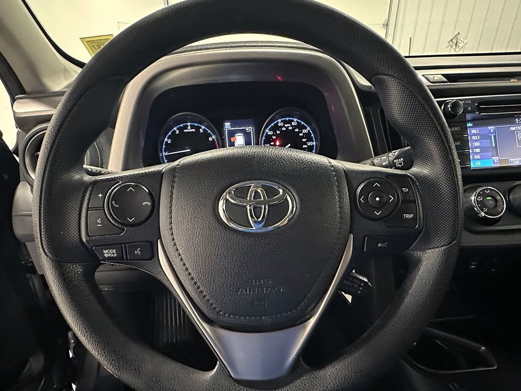 Used 2018 Toyota RAV4 LE w/ All Weather Liner Package AWD/4WD image 29