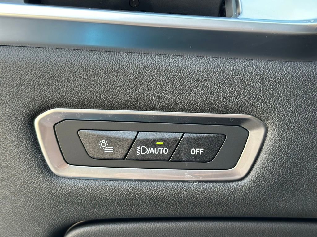 Certified 2025 BMW X7 M60i image 33