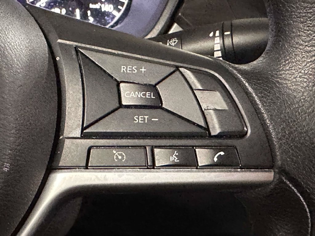 Used 2025 Nissan Altima 2.5 SV FWD image 21