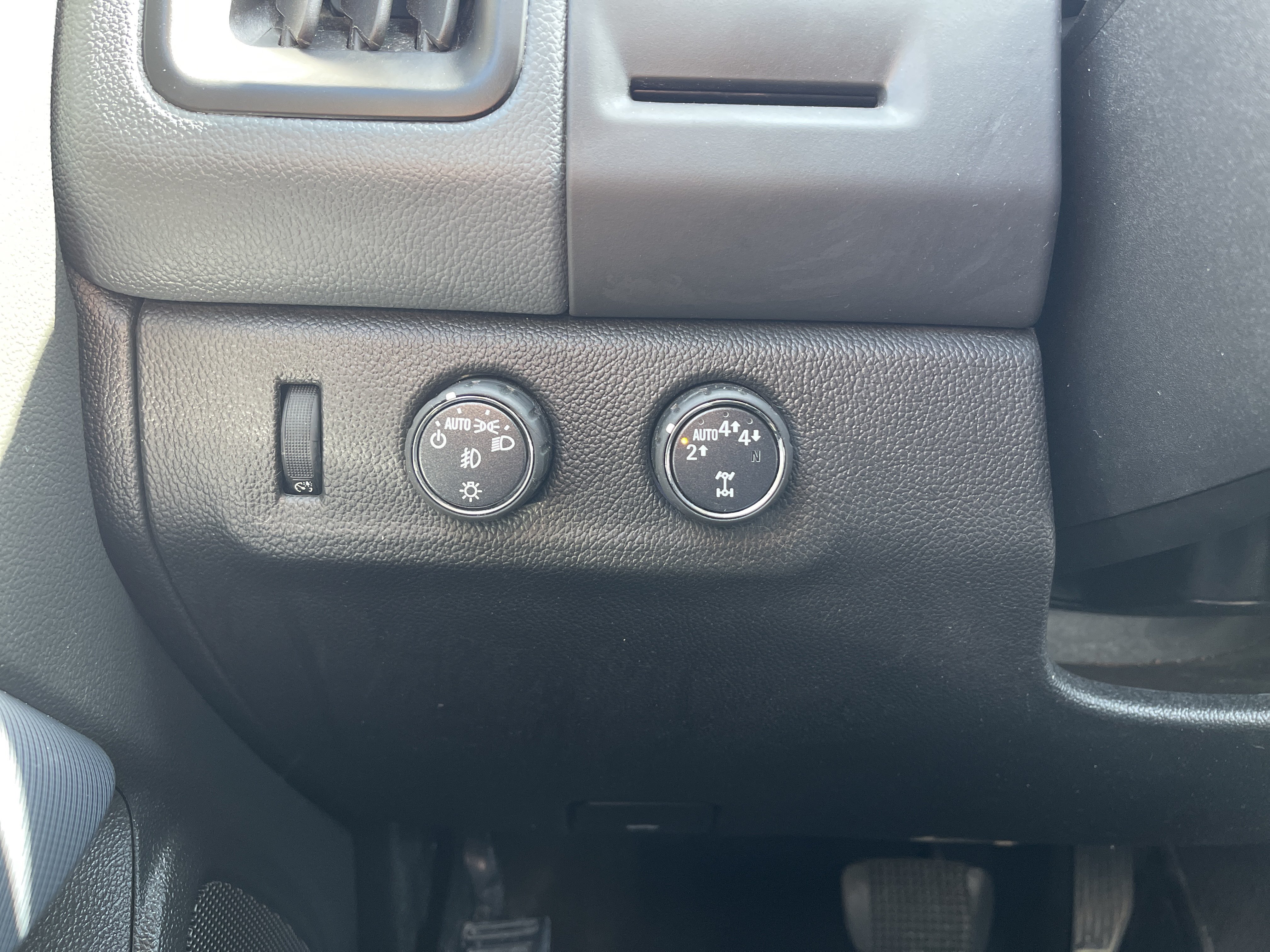 Used 2020 Chevrolet Colorado Z71 AWD/4WD image 21