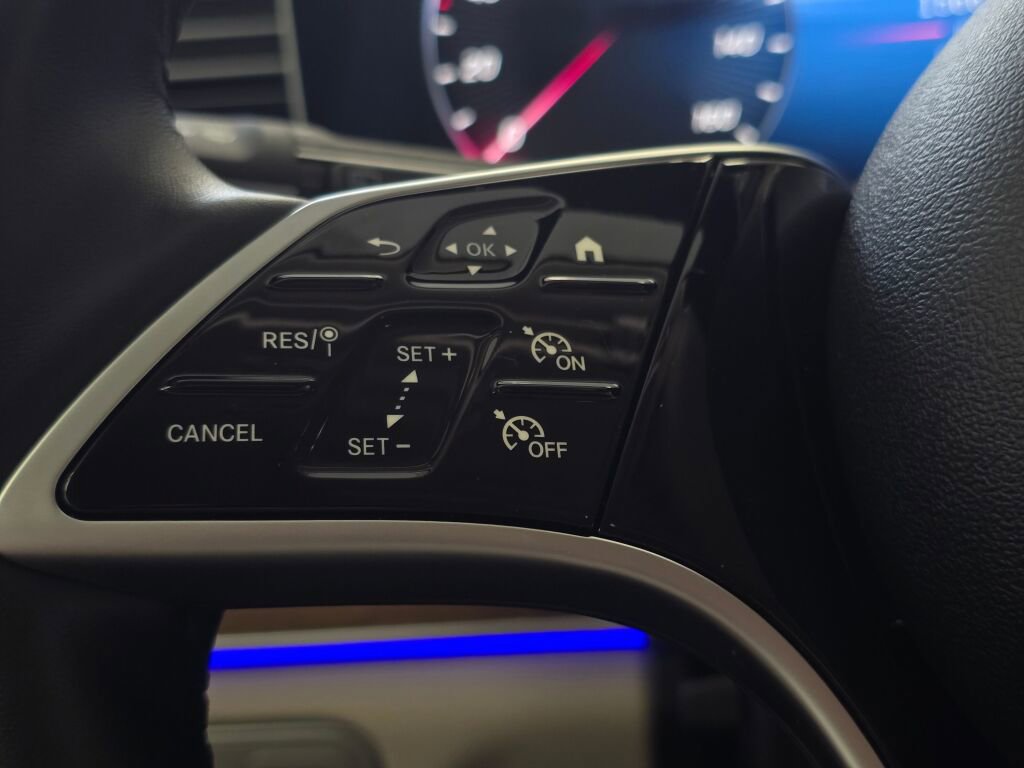 Certified 2025 Mercedes-Benz GLE 350 4MATIC image 41