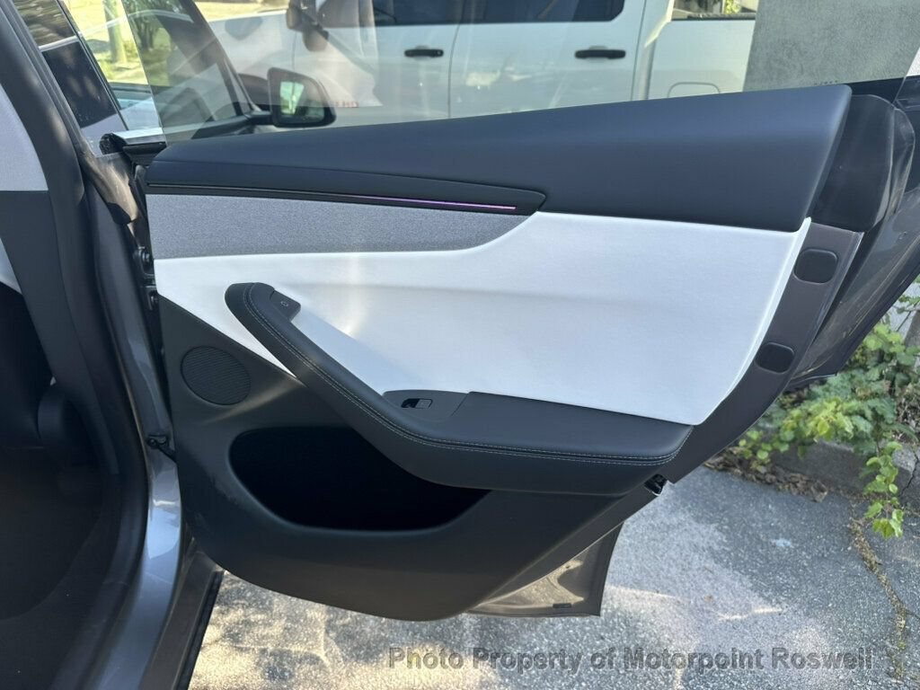 Used 2026 Tesla Model Y Long Range RWD image 16