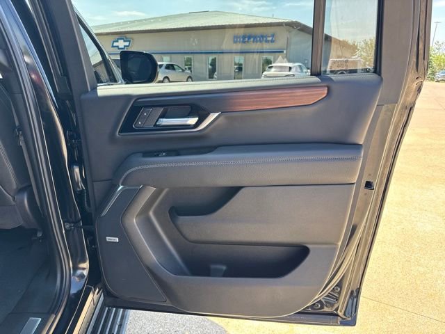 Used 2026 GMC Yukon XL Denali w/ Denali Reserve Package AWD/4WD image 29
