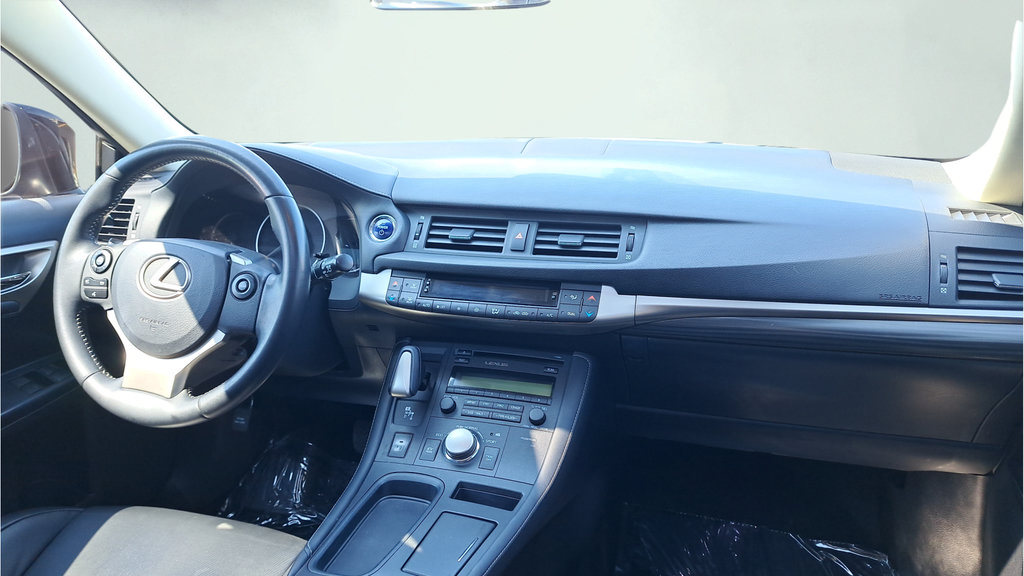 Used 2014 Lexus CT 200h FWD image 15