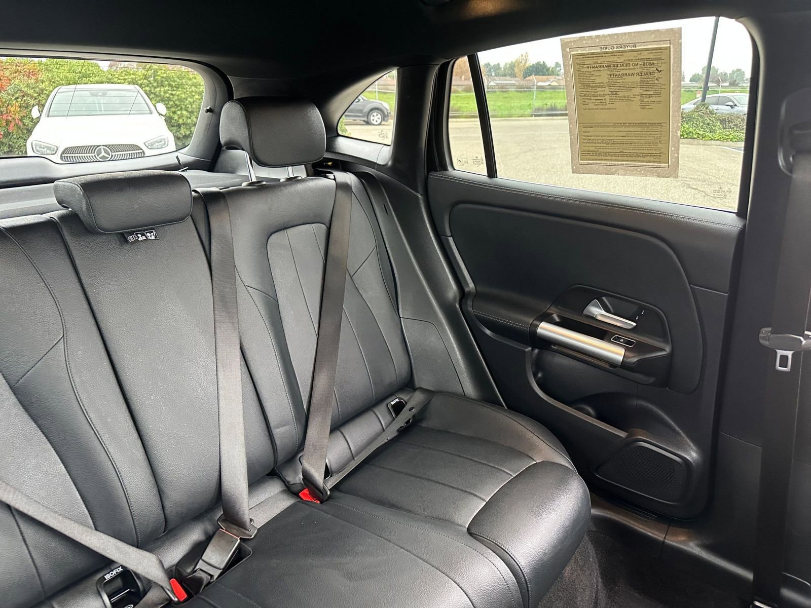 Used 2025 Mercedes-Benz GLA 250 4MATIC image 38