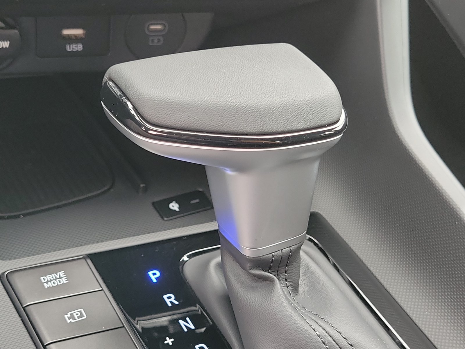 New 2026 Hyundai Elantra Sport FWD image 15