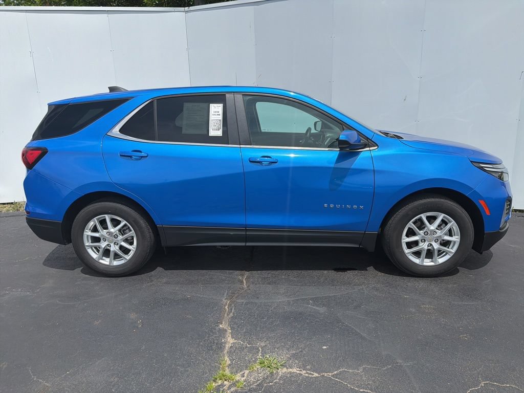 Used 2024 Chevrolet Equinox LT w/ LPO, Floor Liner Package FWD image 2