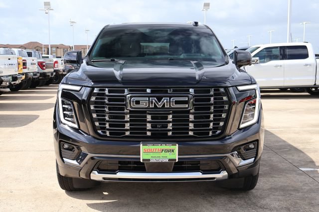 Used 2025 GMC Yukon XL Denali Ultimate AWD/4WD image 2
