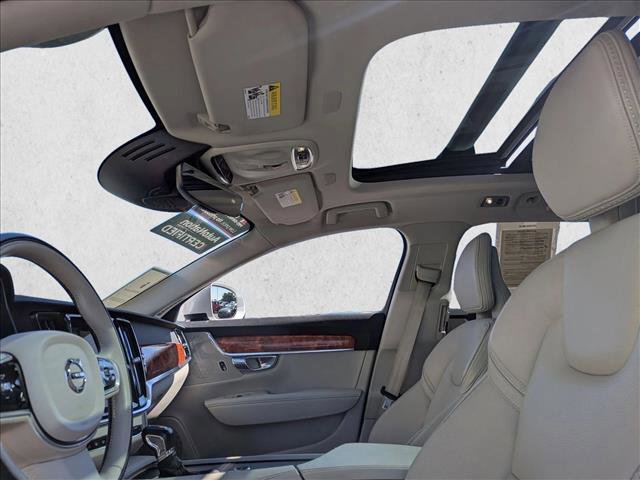 Used 2017 Volvo V90 T6 Cross Country image 15