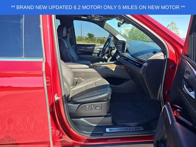 Used 2023 Cadillac Escalade Premium Luxury Platinum AWD/4WD image 29