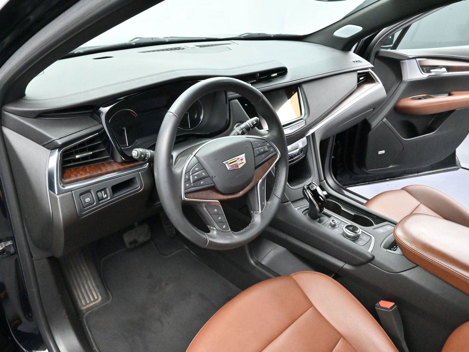 Certified 2023 Cadillac XT5 Premium Luxury image 17