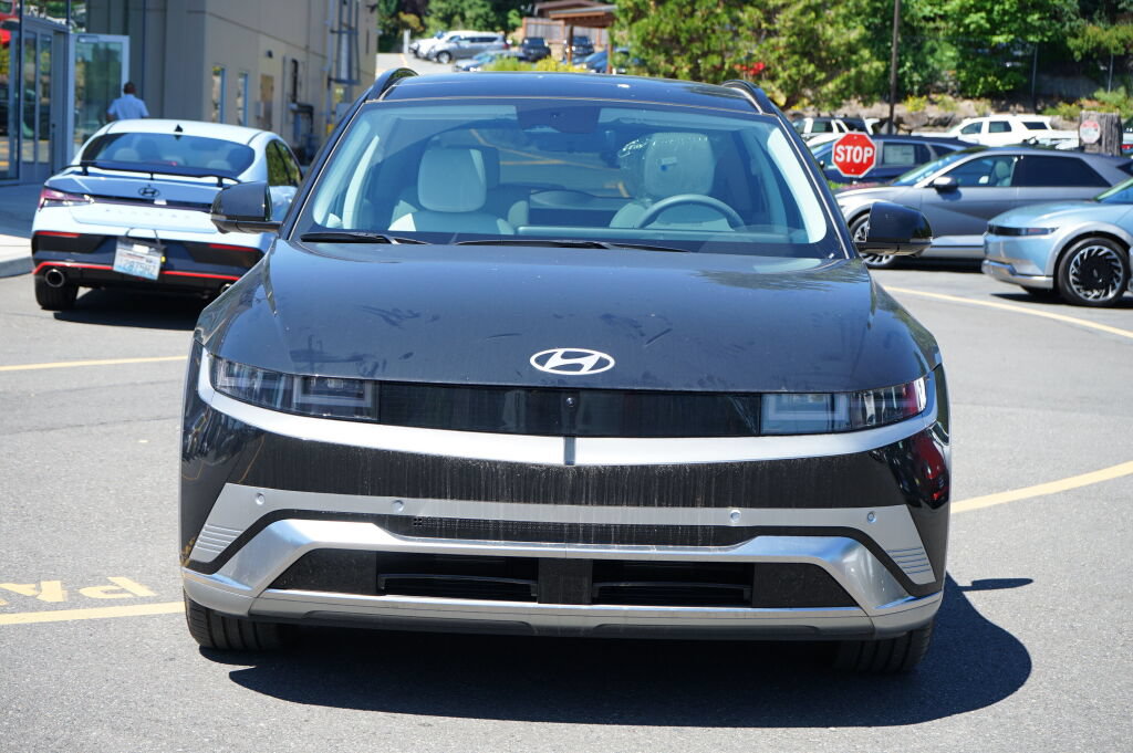 New 2027 Hyundai Ioniq 5 Limited AWD/4WD image 2