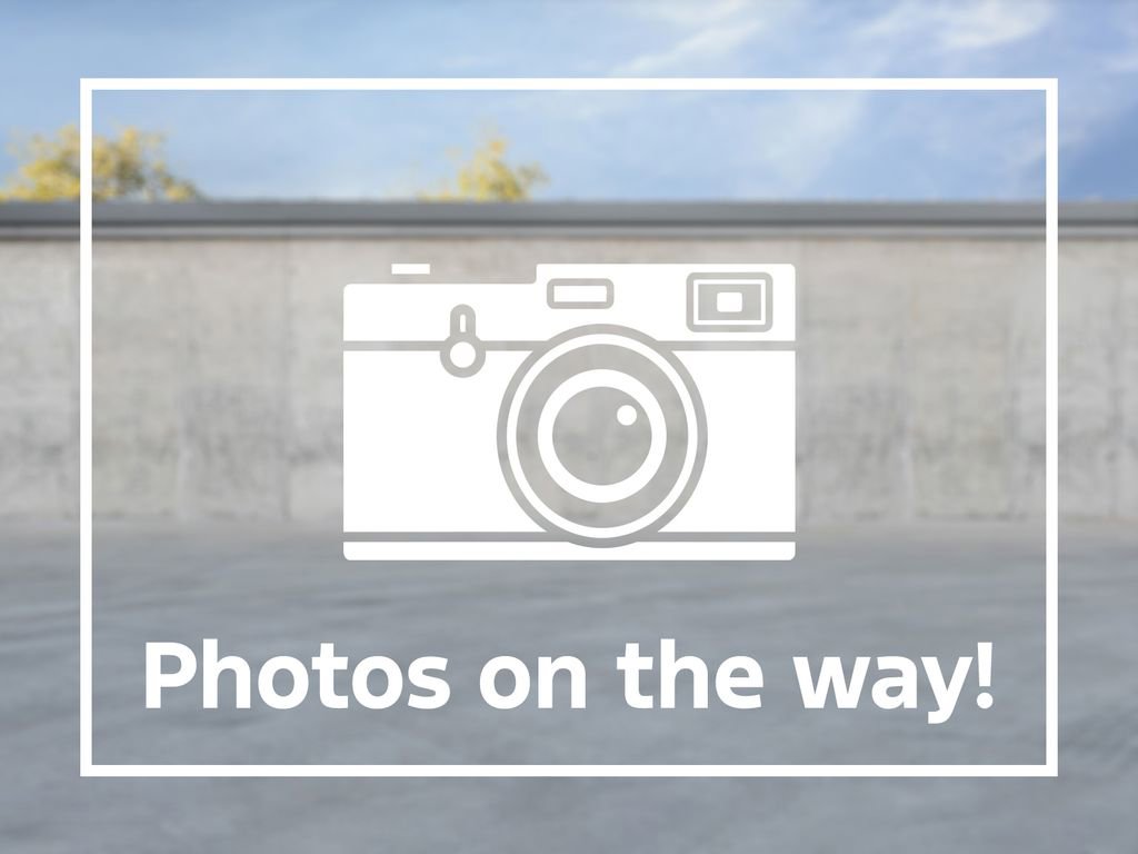 Certified 2022 Ford Explorer XLT image 1