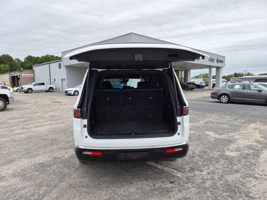 Used 2024 Jeep Wagoneer Series II w/ Flexible Seating Group AWD/4WD image 33