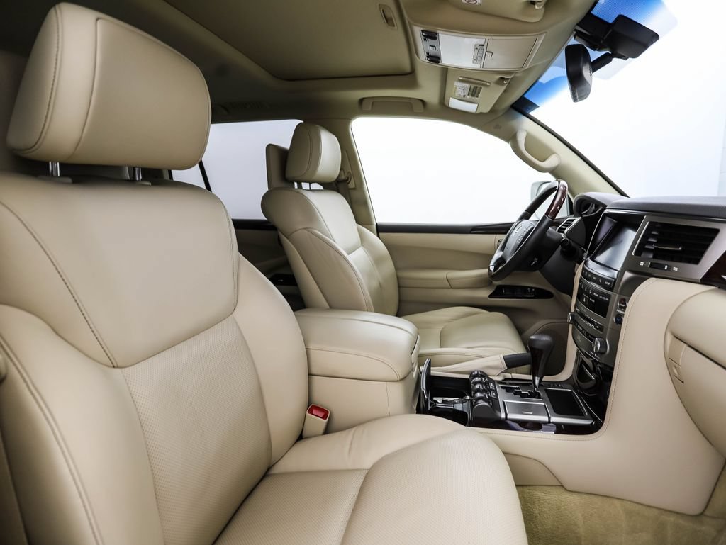 Used 2015 Lexus LX 570 4WD image 30