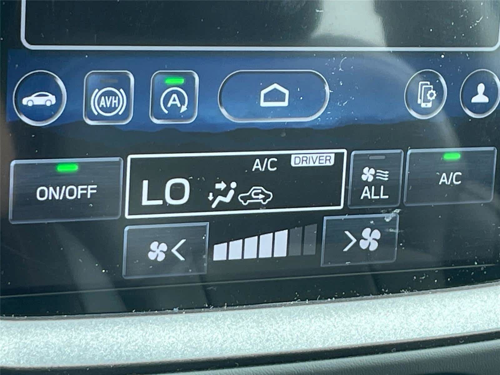 Used 2024 Subaru Crosstrek 2.5i Limited AWD/4WD image 18