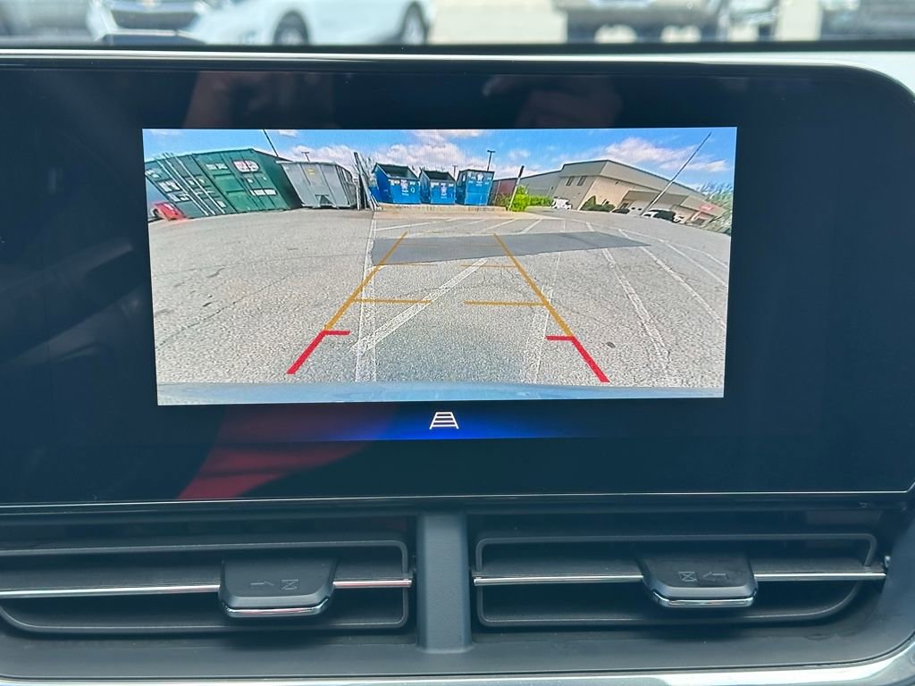 Used 2025 Chevrolet Trax LT FWD image 25