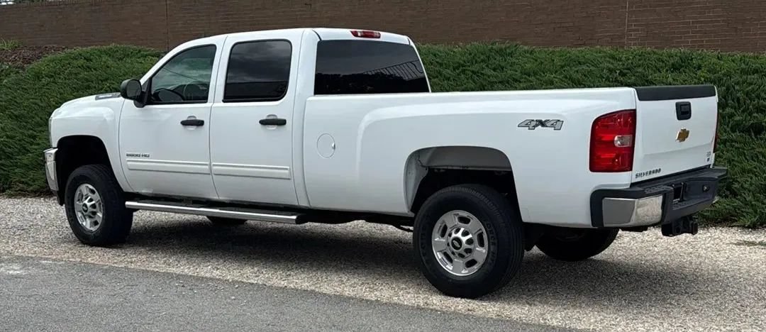 Used 2014 Chevrolet Silverado 2500 LT AWD/4WD image 7