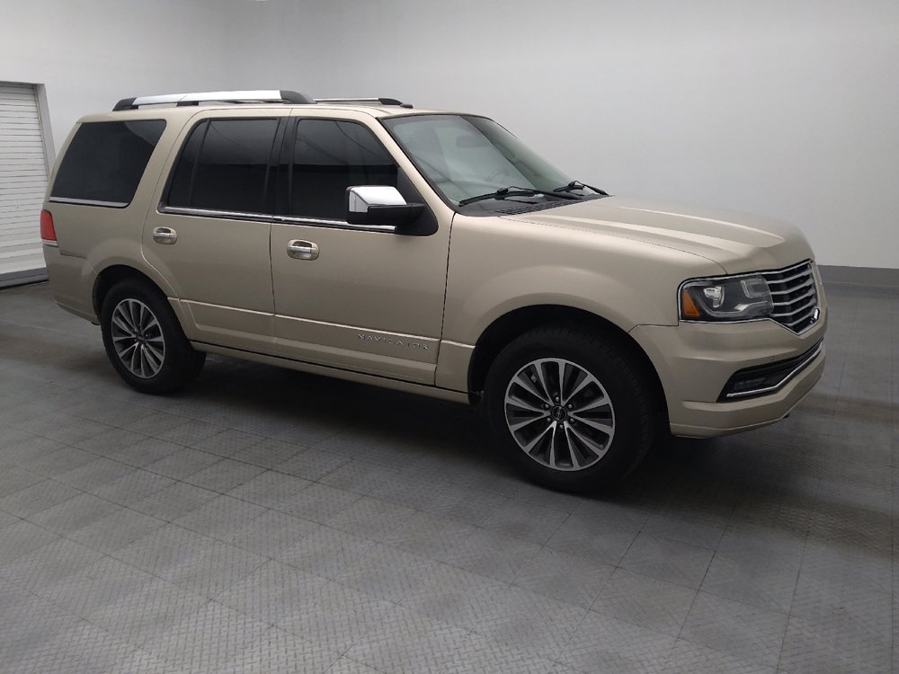 Used 2017 Lincoln Navigator Select RWD image 11