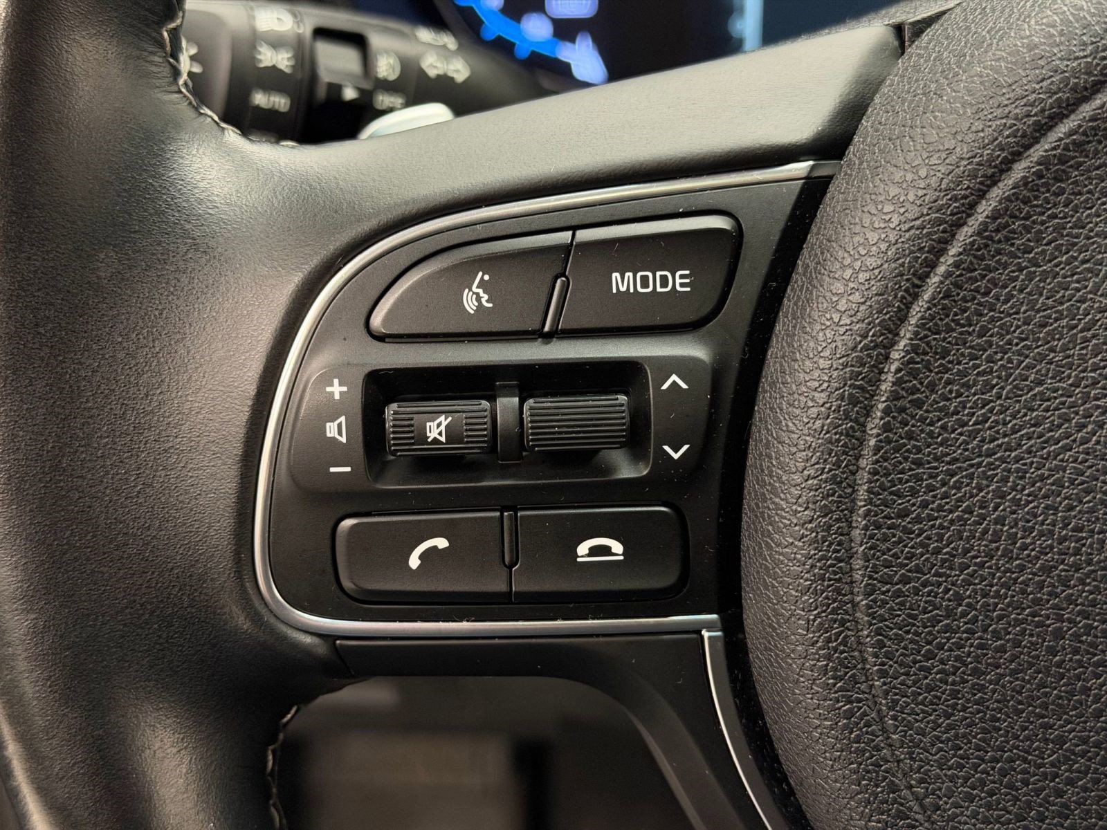 Used 2022 Kia Niro EX Premium FWD image 15