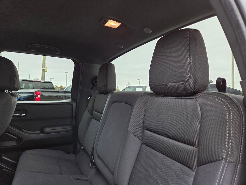 Used 2023 Nissan Frontier SV w/ Midnight Edition Package image 16