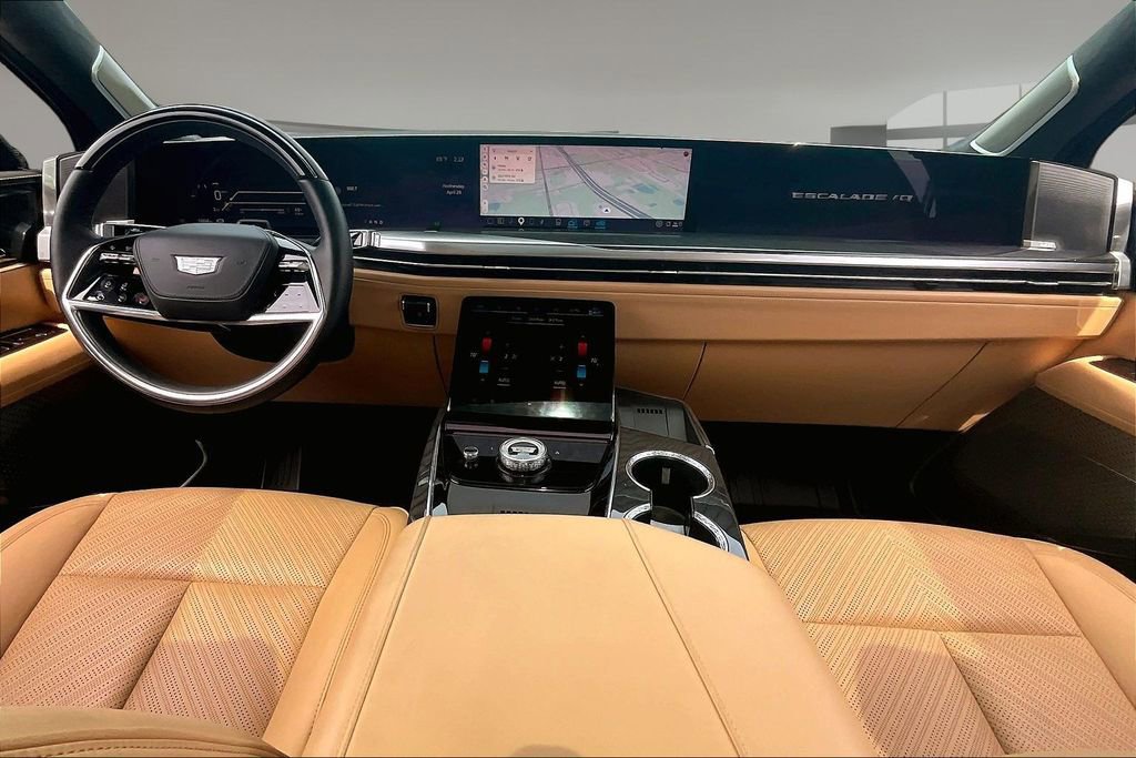 Used 2025 Cadillac Escalade IQ Luxury 2 AWD/4WD image 15