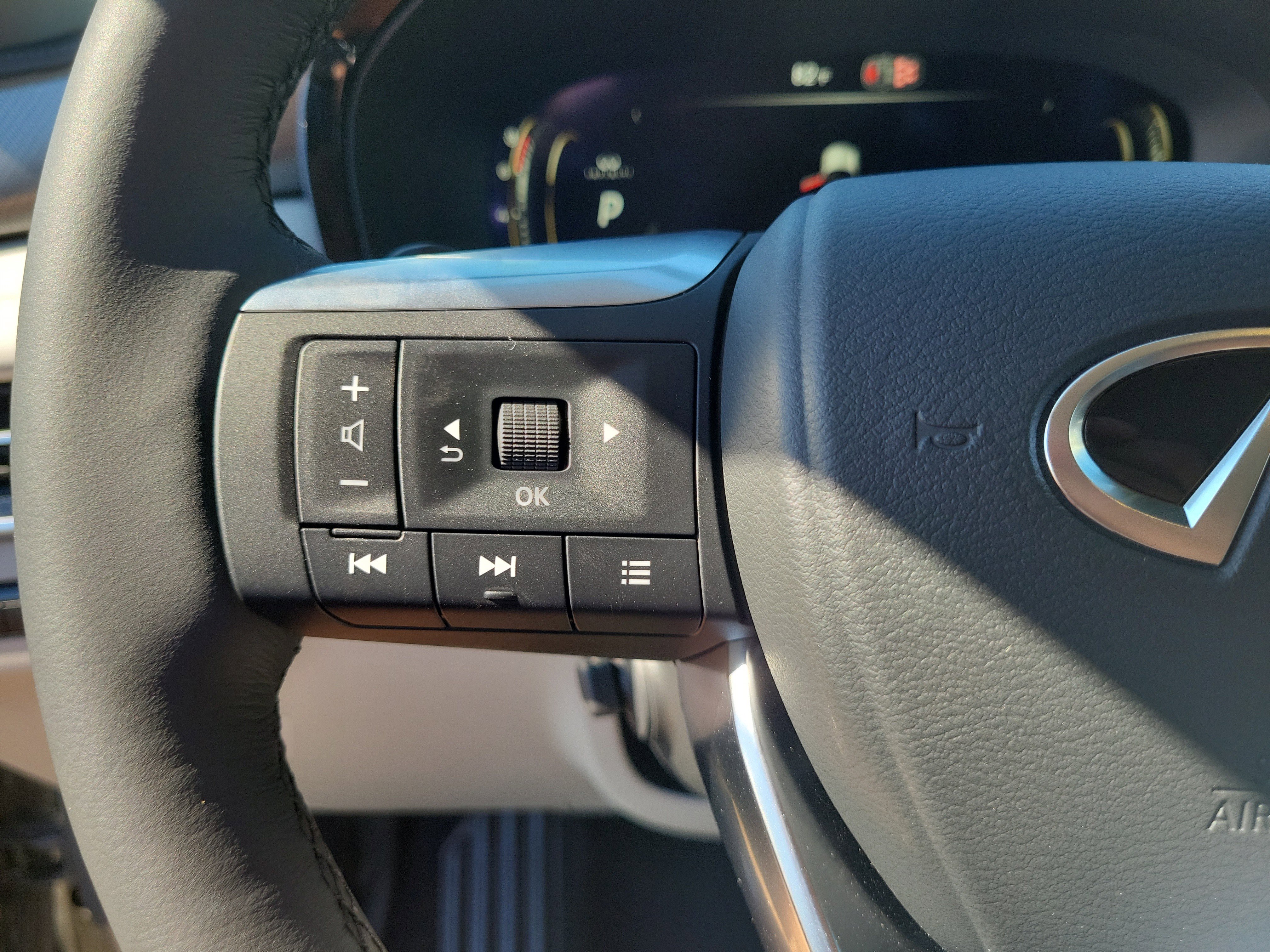 New 2026 INFINITI QX60 Luxe w/ Cargo Package image 13