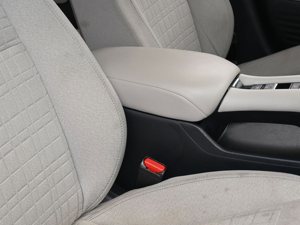 Used 2023 Honda HR-V LX image 39