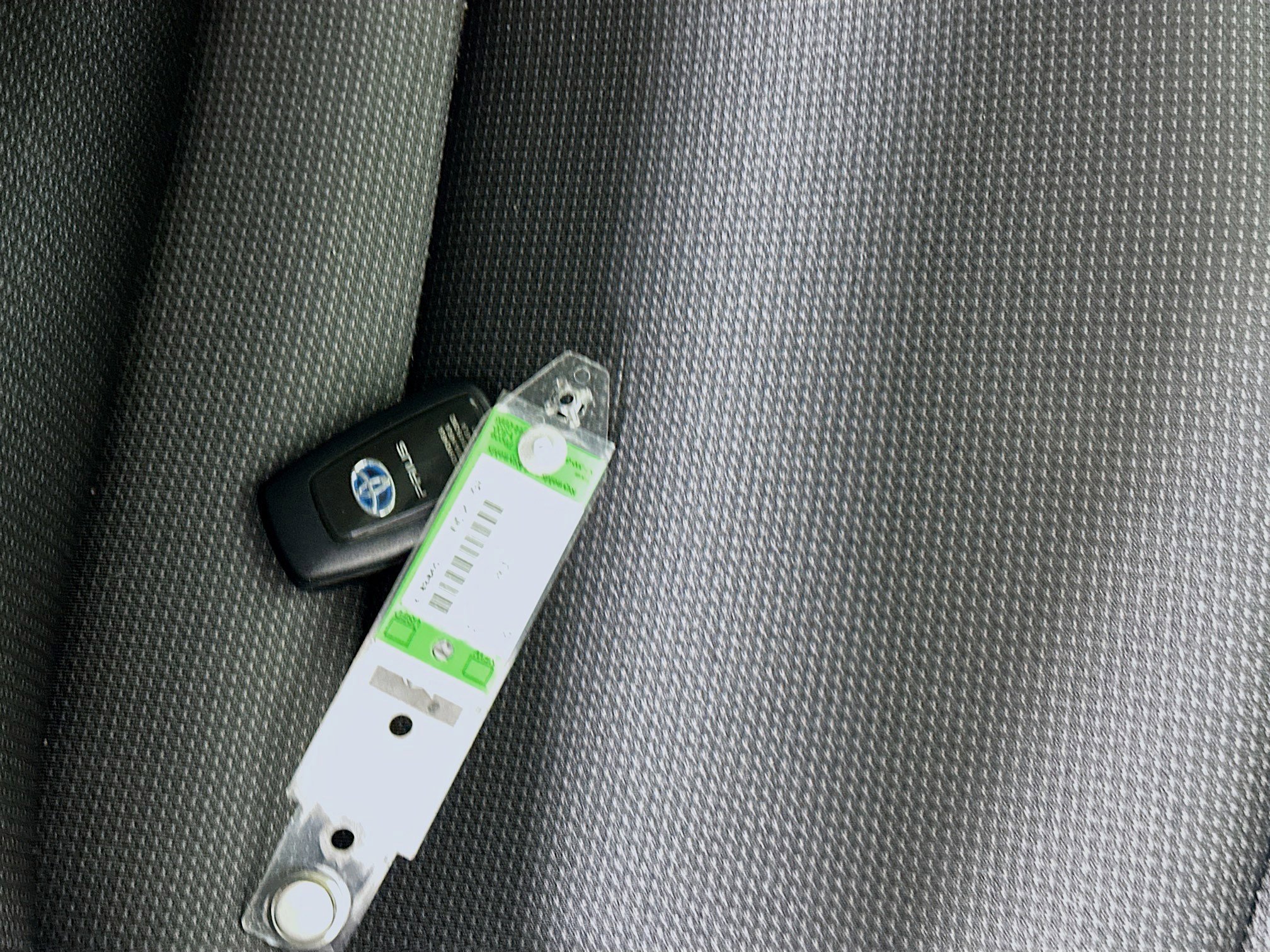 Used 2022 Toyota Prius L Eco image 32