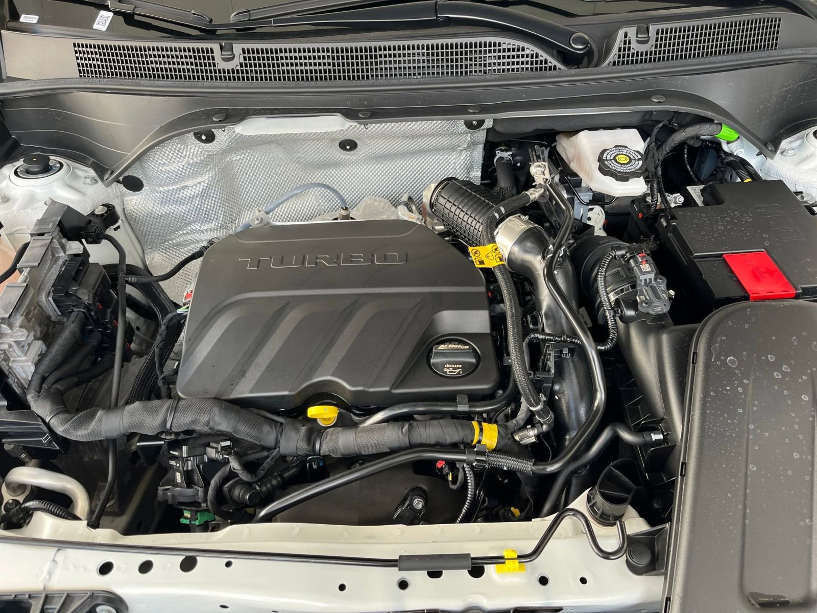 Used 2025 Buick Envista Sport Touring image 32