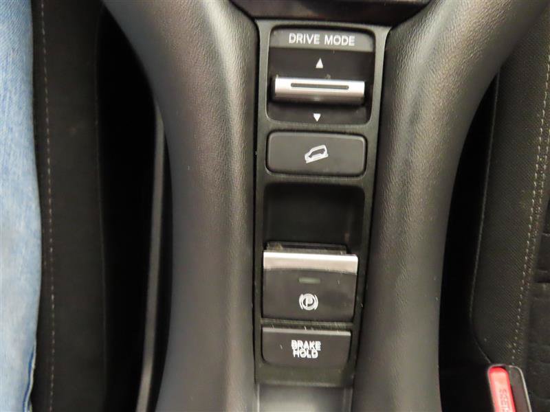 Used 2025 Honda HR-V LX image 27