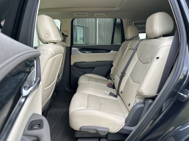 Used 2023 Cadillac XT6 Premium Luxury w/ Technology Package AWD/4WD image 12