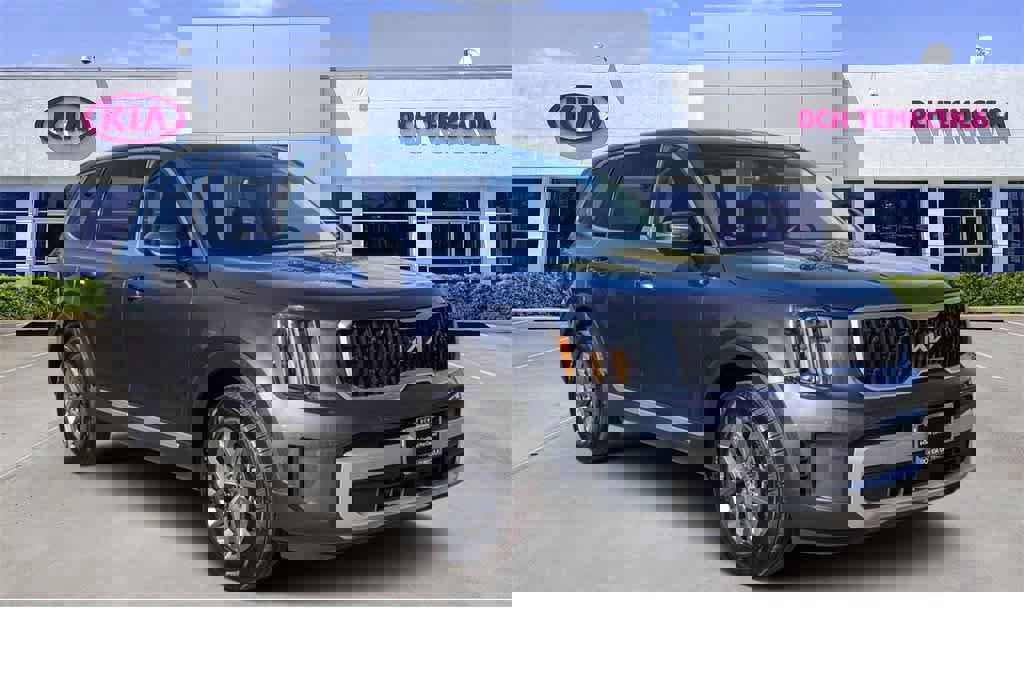 Certified 2024 Kia Telluride LX image 3