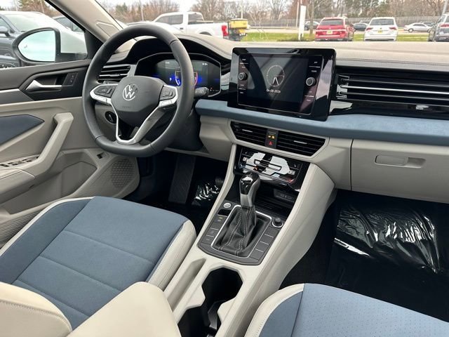 New 2026 Volkswagen Jetta SE FWD image 32