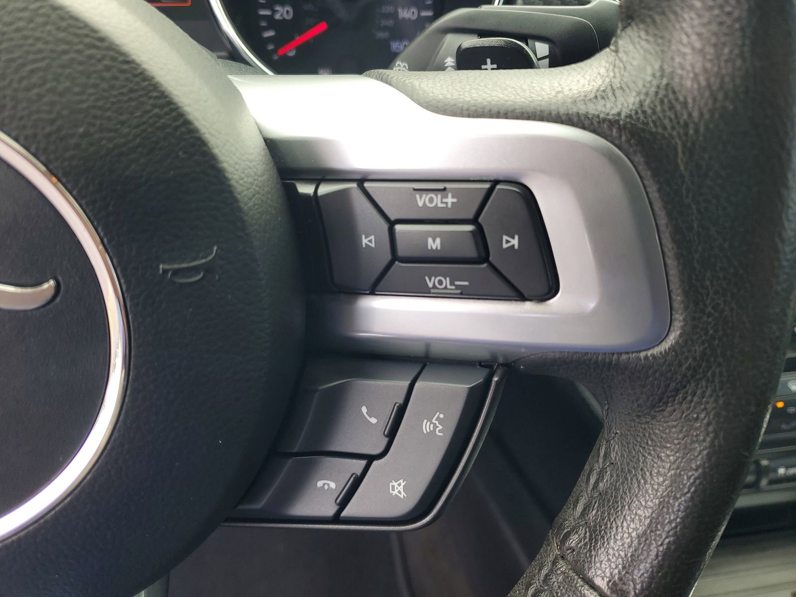 Used 2016 Ford Mustang Convertible w/ Equipment Group 051A RWD image 17