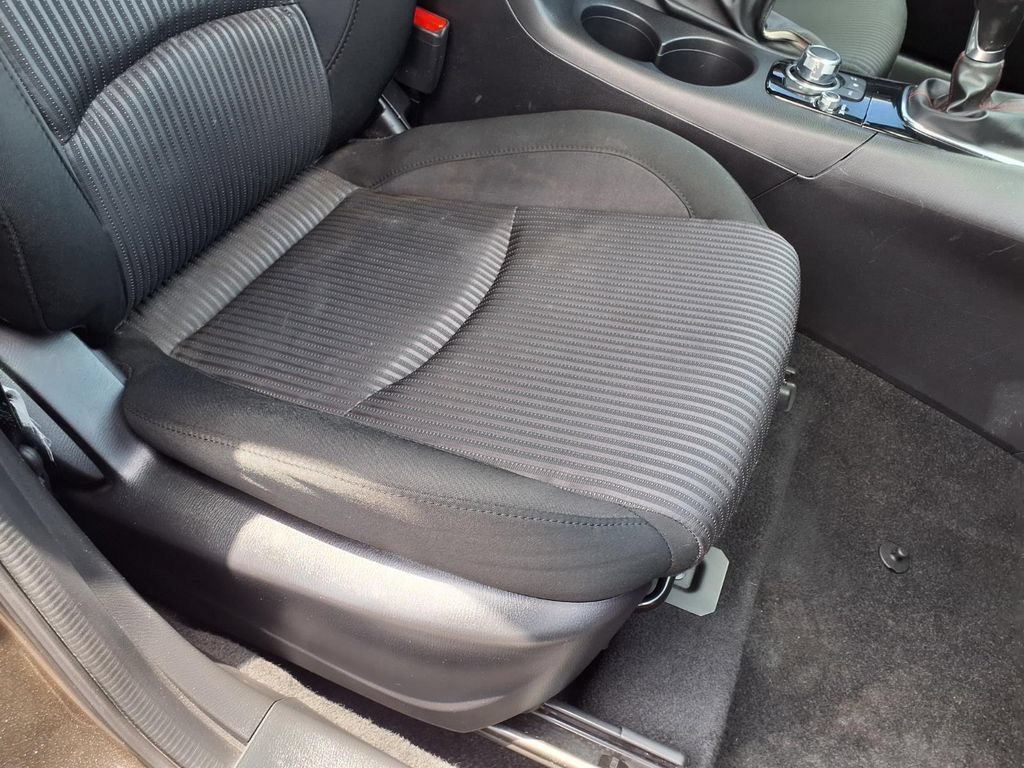 Used 2016 MAZDA MAZDA3 i Touring w/ Popular Equipment Package FWD image 18