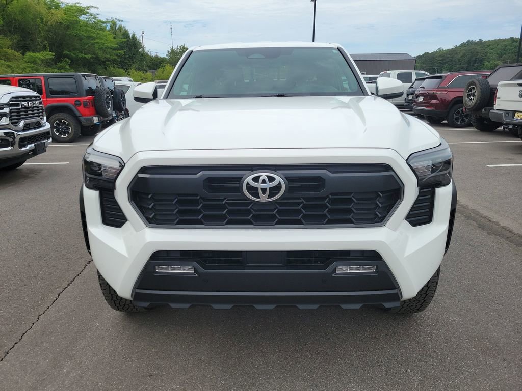 Used 2024 Toyota Tacoma TRD Off-Road w/ TRD Off Road Upgrade Package AWD/4WD image 8